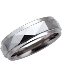 RIDGED AND FACETED BAND N\A  8 ONE PIECE